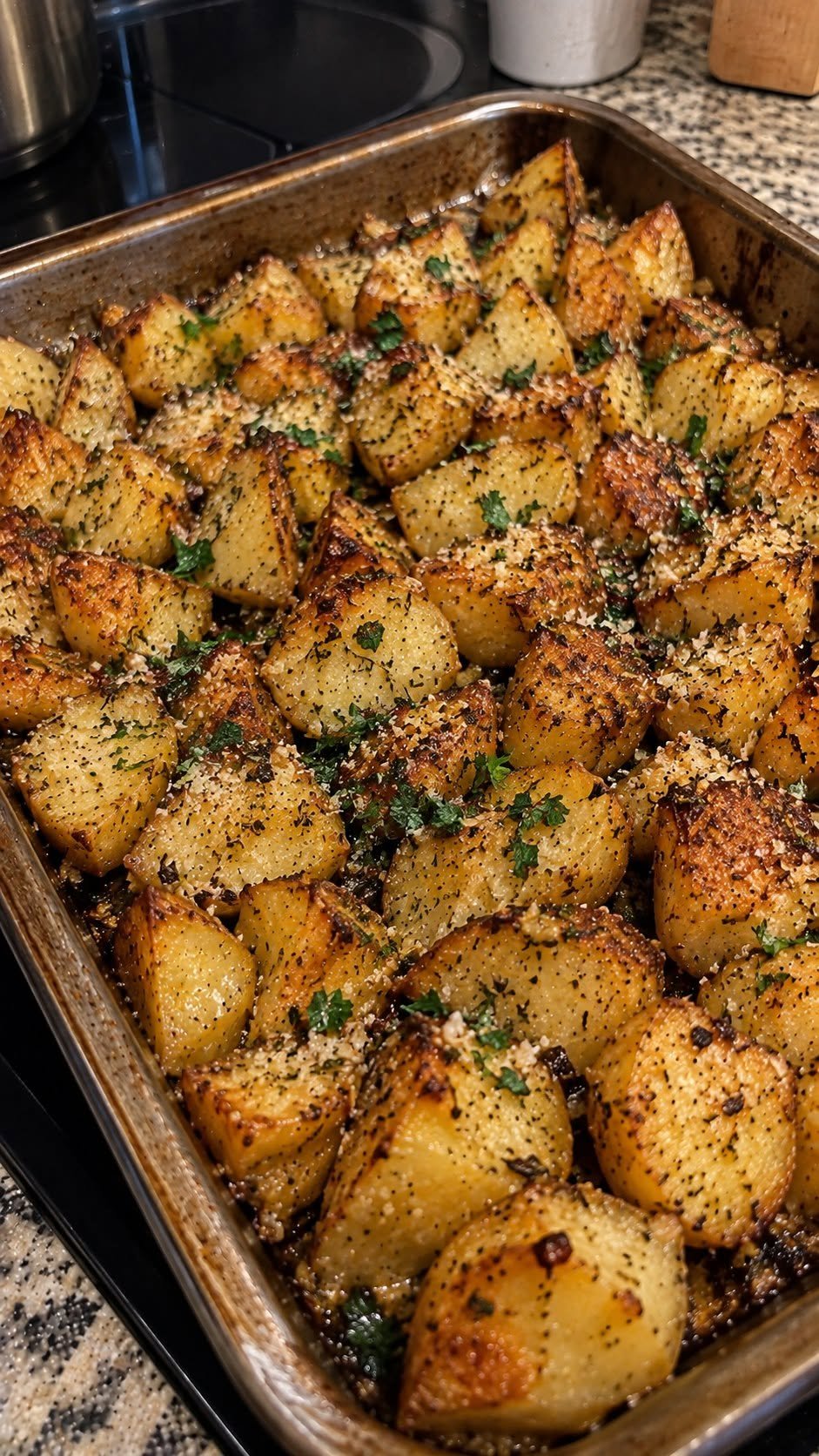 Crispy Garlic Parmesan Roasted Potatoes