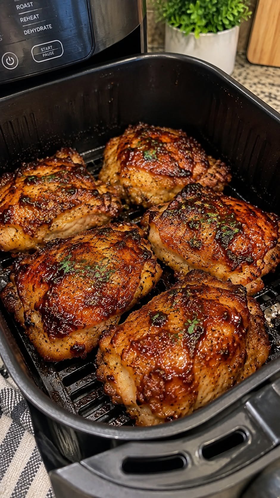 Crispy Air Fryer Chicken Thighs