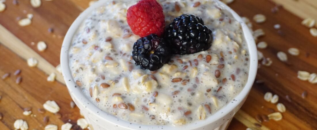 Banana Chia Overnight Oats Recipe (Easy Healthy Breakfast)