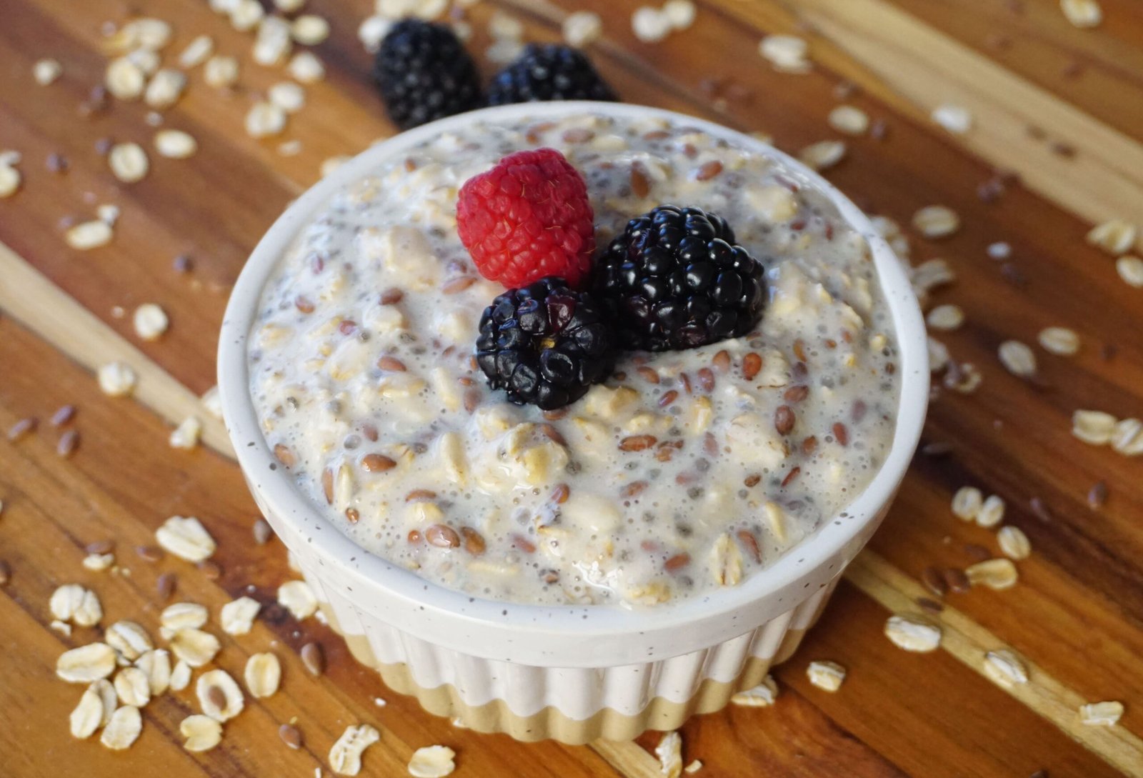 Banana Chia Overnight Oats Recipe (Easy Healthy Breakfast)
